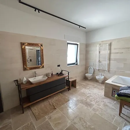 Madonna Delle Vergini